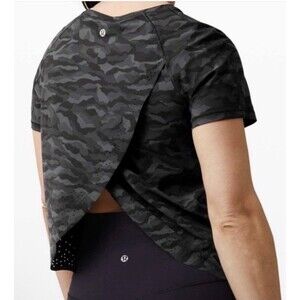 Lululemon Quick Pace Short Sleeve Camo Split Back Running Shirt Deep Coal Sz 8?